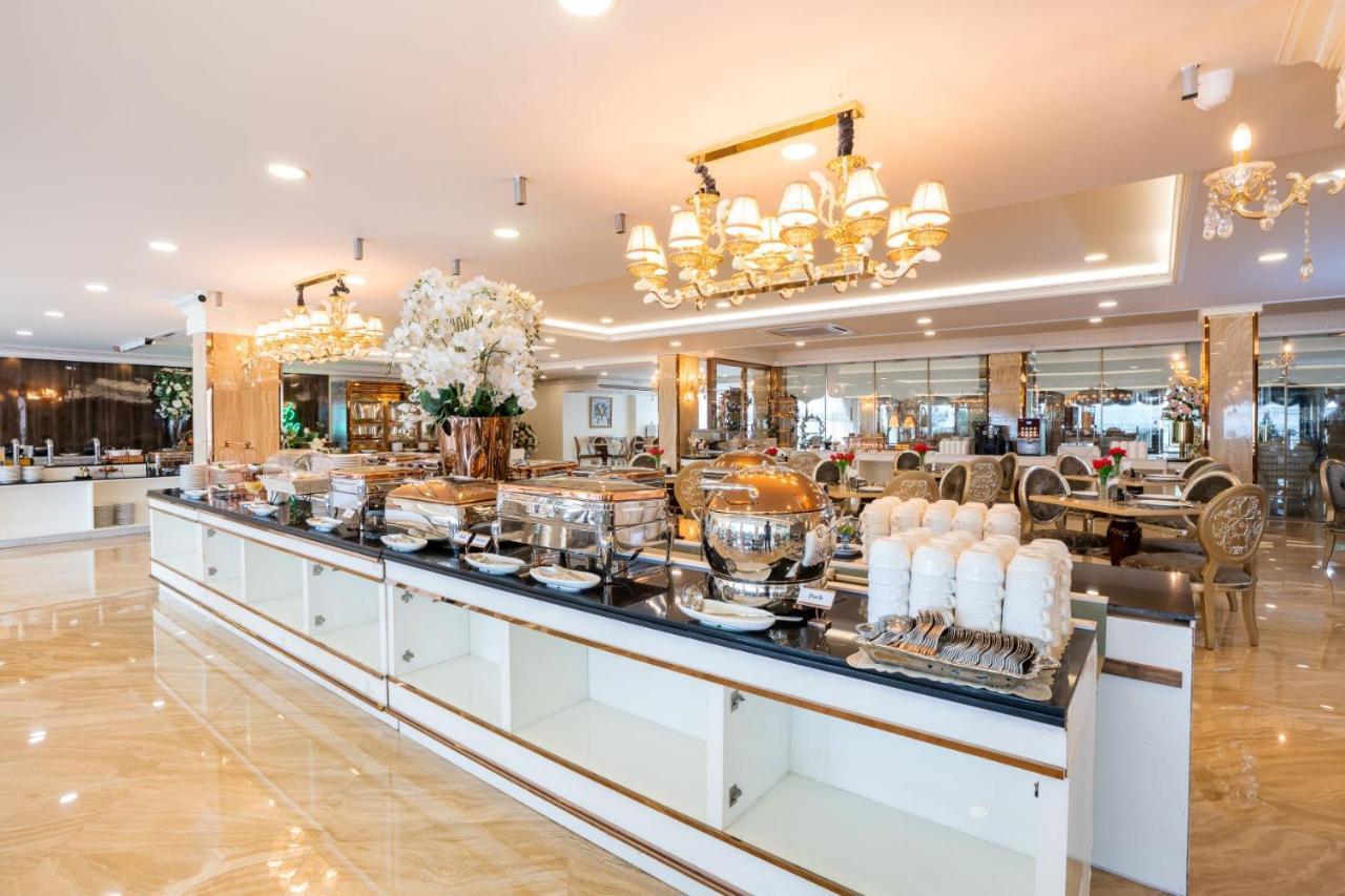 Lk Emerald Beach - Sha Extra Plus Pattaya Exterior photo The buffet at the hotel