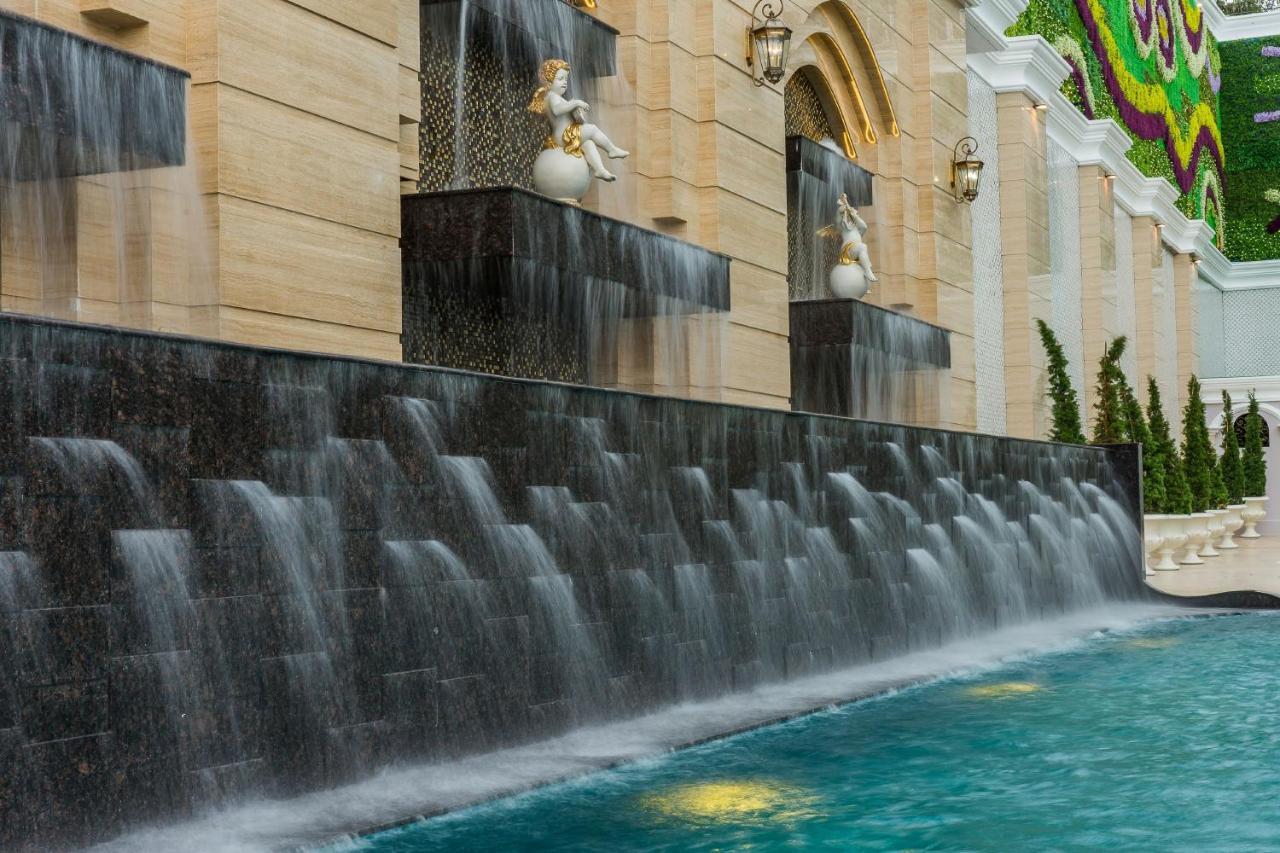 Lk Emerald Beach - Sha Extra Plus Pattaya Exterior photo Fountains at the Bellagio