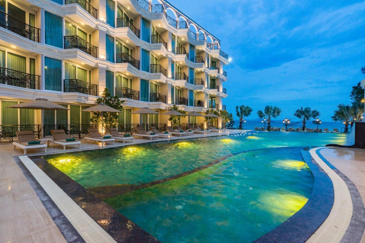 Lk Emerald Beach - Sha Extra Plus Pattaya Exterior photo The Royal