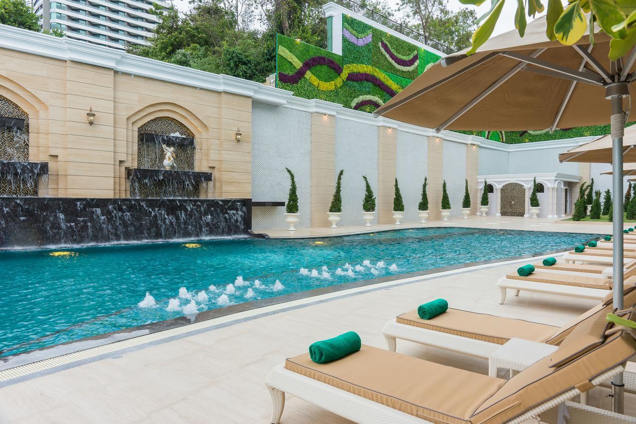 Lk Emerald Beach - Sha Extra Plus Pattaya Exterior photo The swimming pool at the hotel