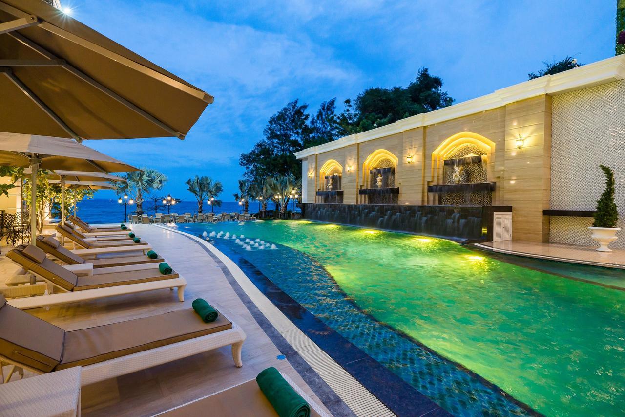 Lk Emerald Beach - Sha Extra Plus Pattaya Exterior photo The swimming pool at the hotel